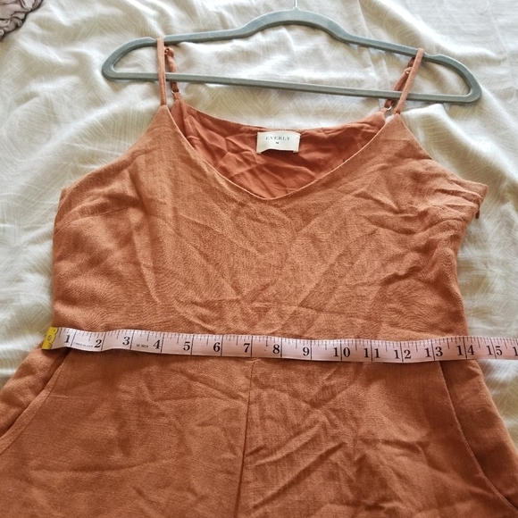 Everly | Cropped Jumpsuit - Picture 7 of 9